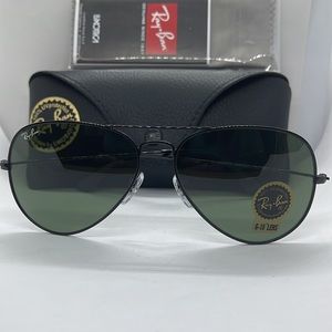 BNIB Rayban  Black Frame with Green G15 Lenses 3025 size asstd